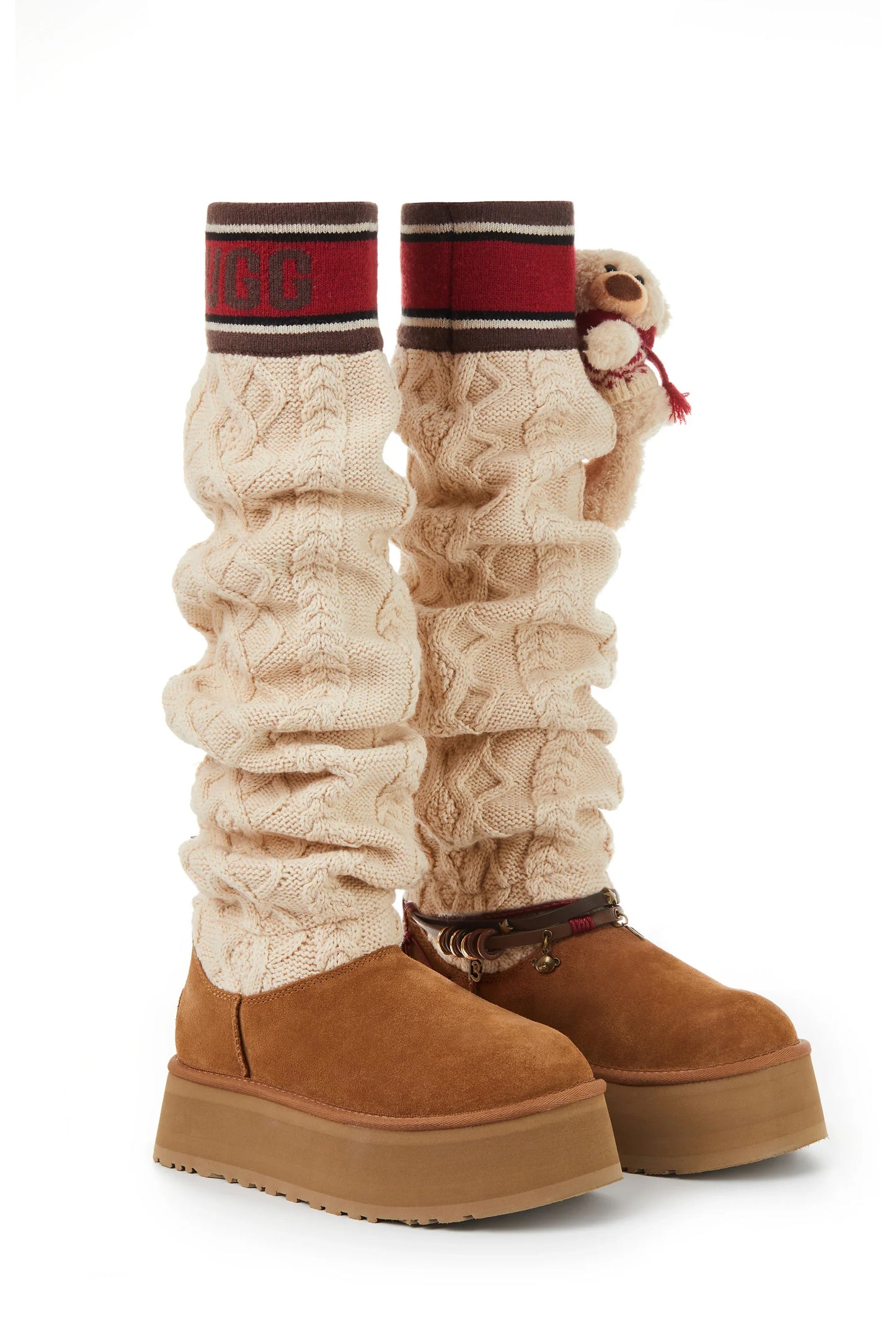 13DE MARZO | UGG COCREATION S2 CLASSIC SWEATER LETTER TALL FOOTWEA
