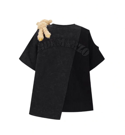 13DE MARZO UNMATCHED OFF SHOULDER T-SHIRT