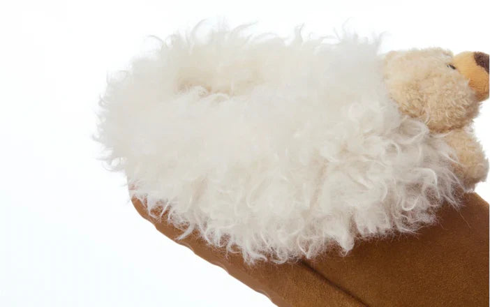 13DE MARZO Logo Fuzzy Snow Slippers Khaki