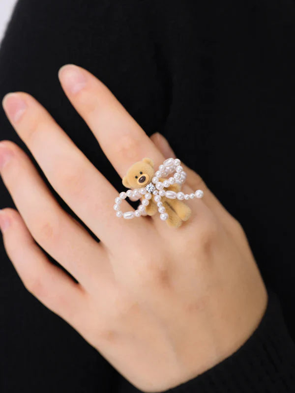 13DE MARZO Pearl Bow Bear Ring