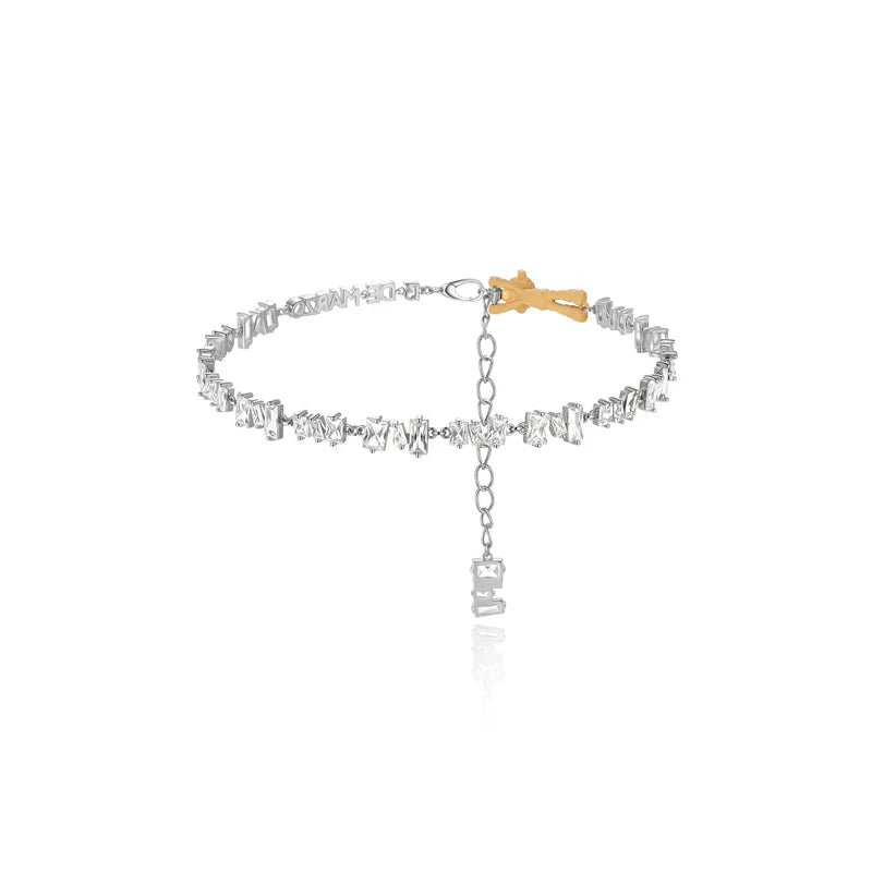 13DE MARZO Bear Logo Zircon Clavicle Chain