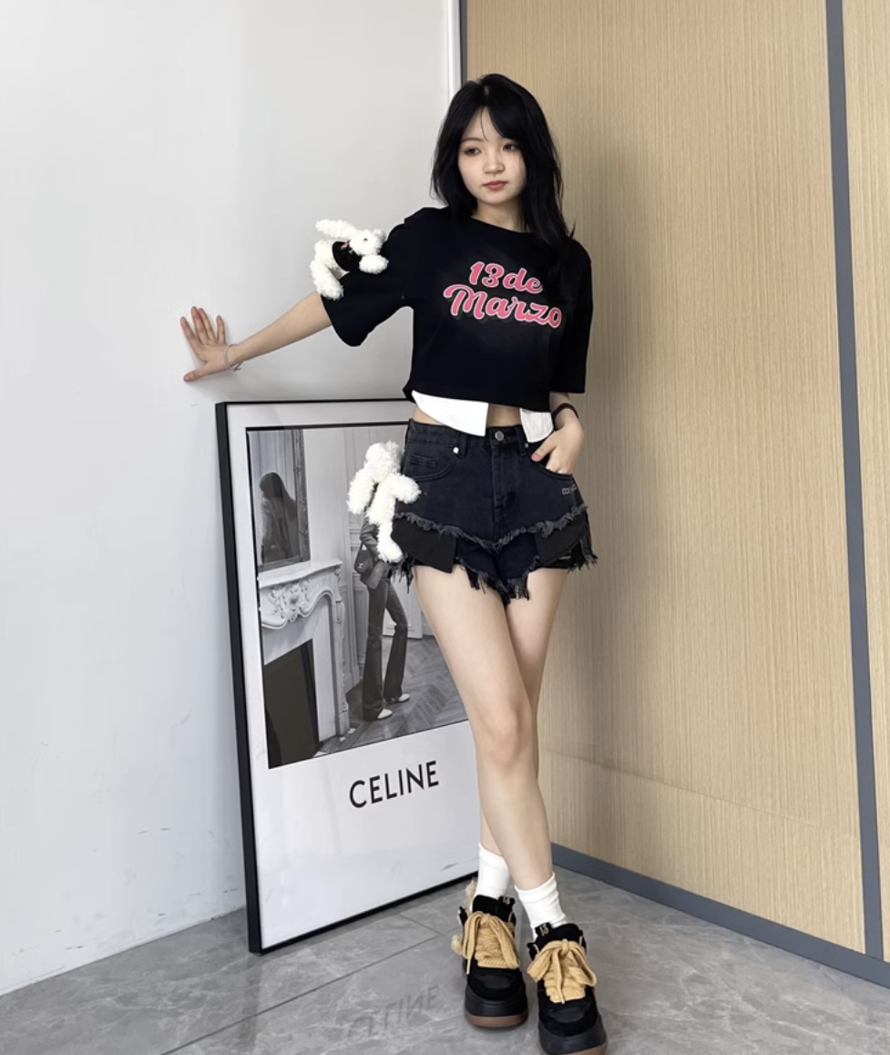 13 DE MARZO GRAFFITI DOUBLE DENIM SHORTS