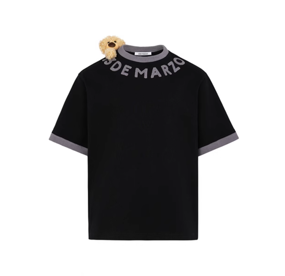 13 DE MARZO HAND-CROCHETED LETTER SHORT SLEEVE