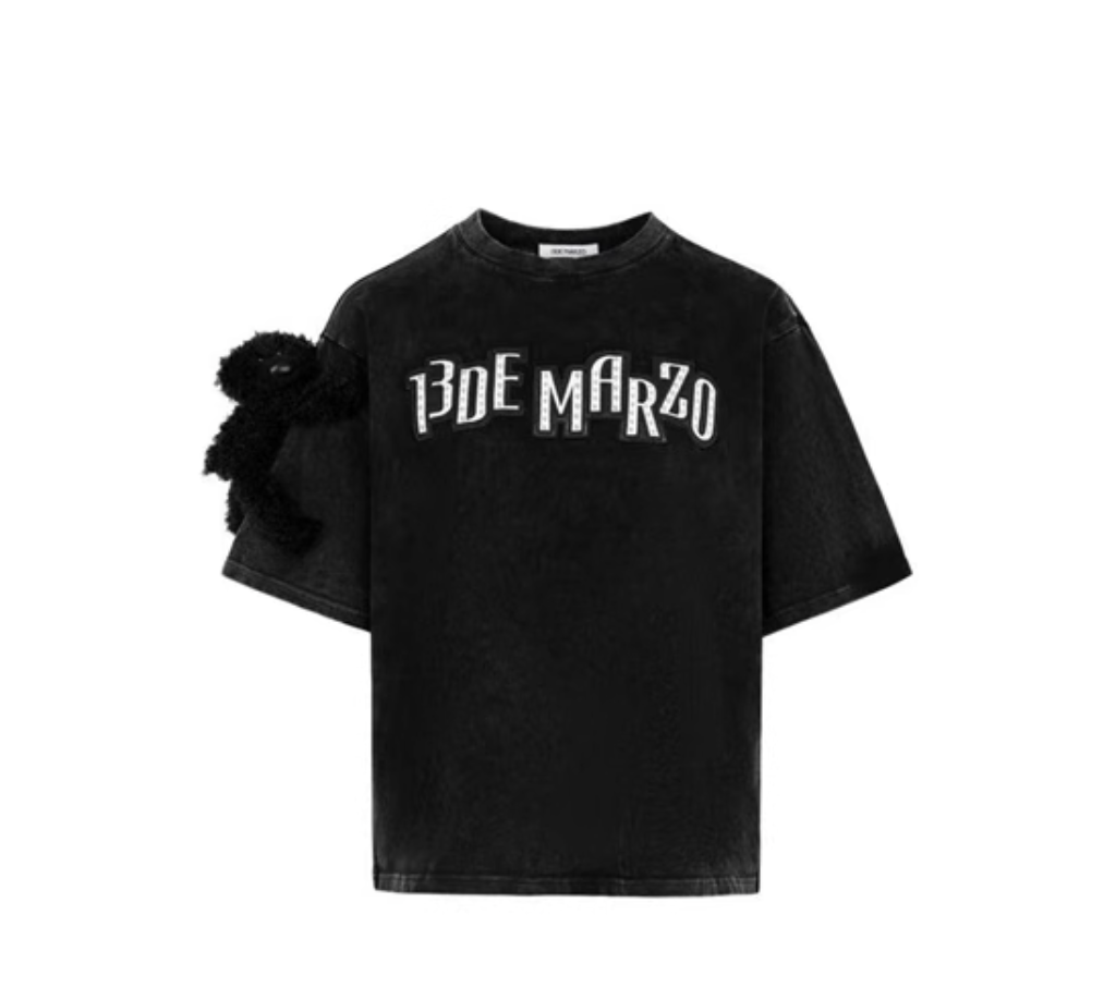 13 DE MARZO WASHED RIVET LOGO T-SHIRT