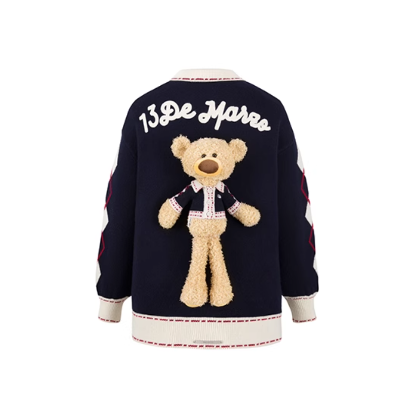 13 DE MARZO BEAR LAPEL NOSTALGIC CARDIGAN