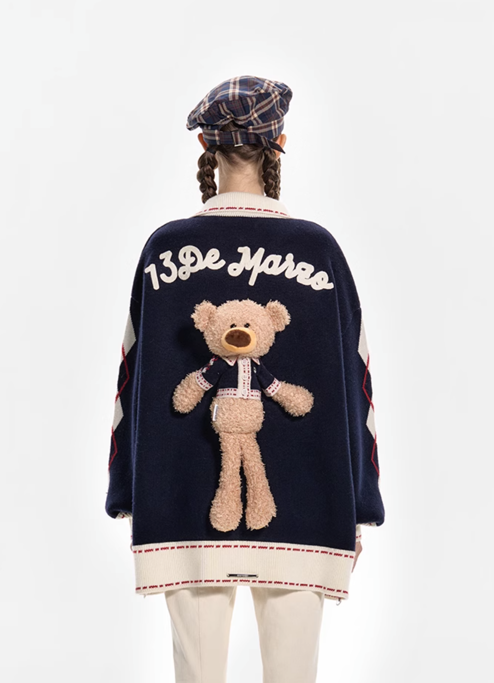 13 DE MARZO BEAR LAPEL NOSTALGIC CARDIGAN