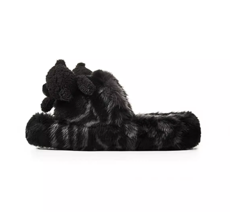 13 DE MARZO FUZZY SLIPPER