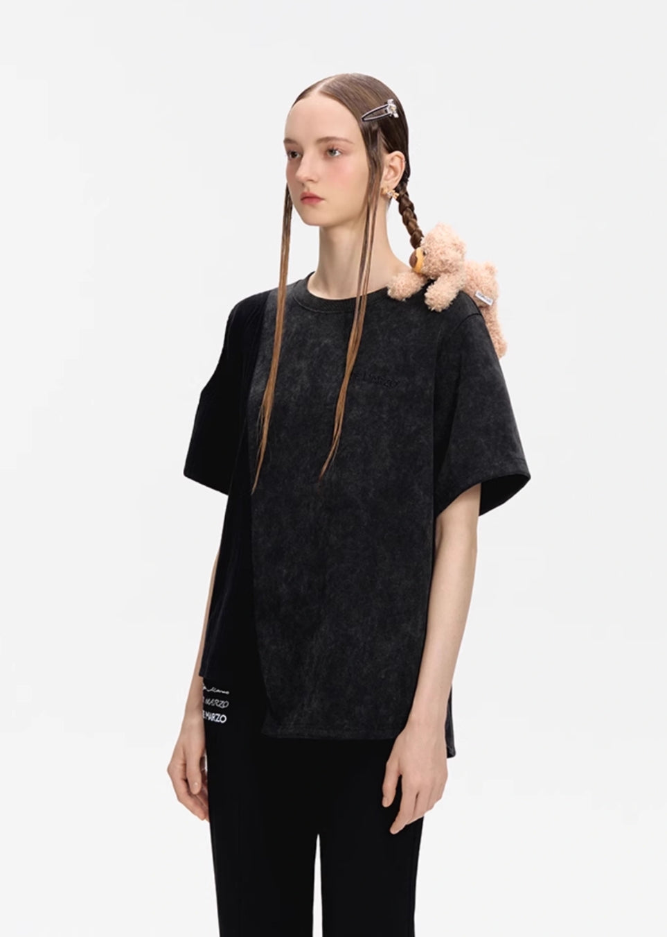 13DE MARZO UNMATCHED OFF SHOULDER T-SHIRT
