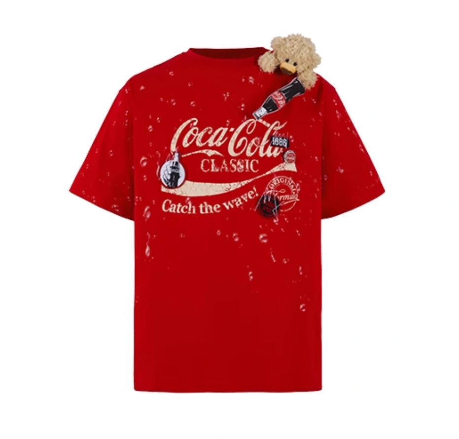 13DE MARZO COCA-COLA BEAR WATER DROP T-SHIRT