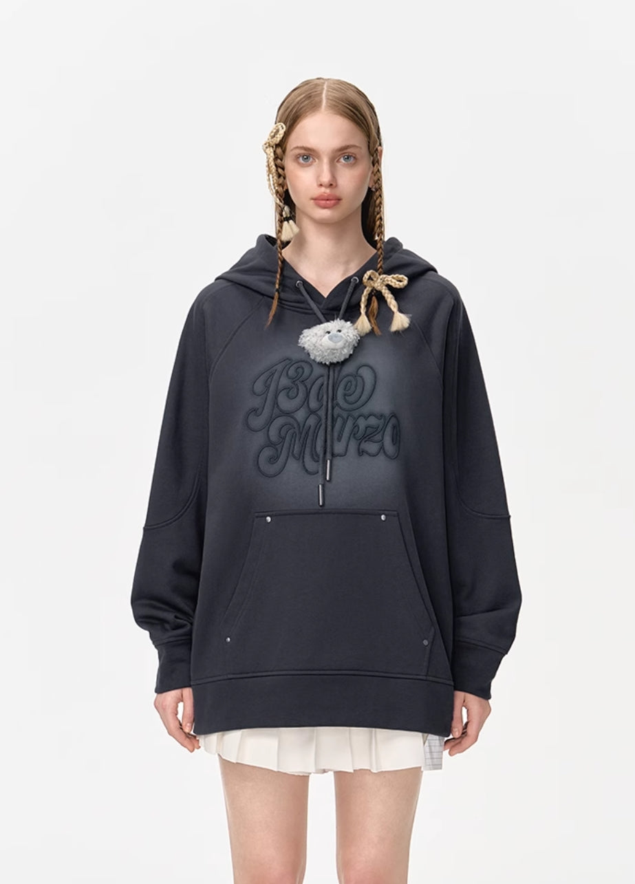 13DE MARZO BEAR SPOTLIGHT LOGO HOODIE