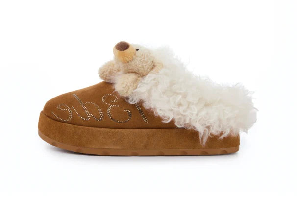 13DE MARZO Logo Fuzzy Snow Slippers Khaki