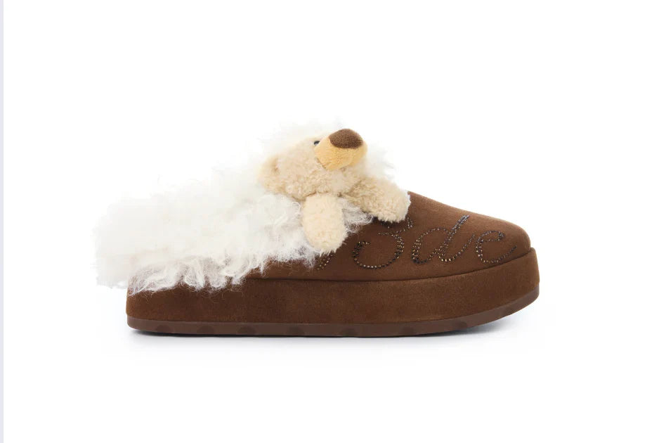 13DE MARZO Logo Fuzzy Snow Slippers Brown