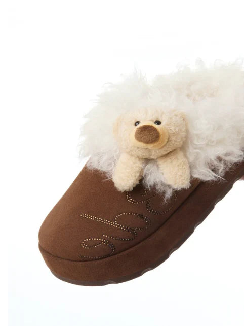 13DE MARZO Logo Fuzzy Snow Slippers Brown