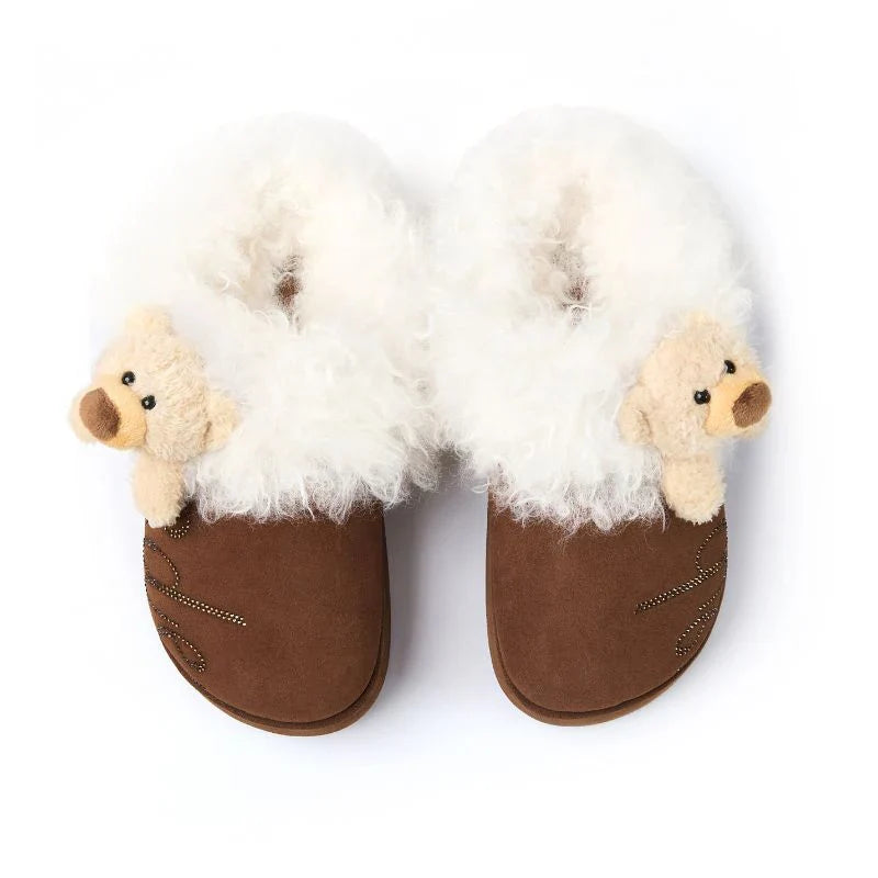 13DE MARZO Logo Fuzzy Snow Slippers Brown