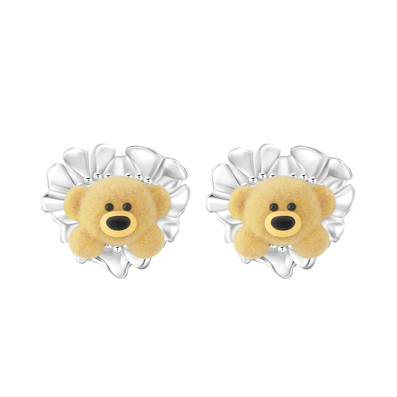 13DE MARZO Bear Pearl Bow Ear Stud