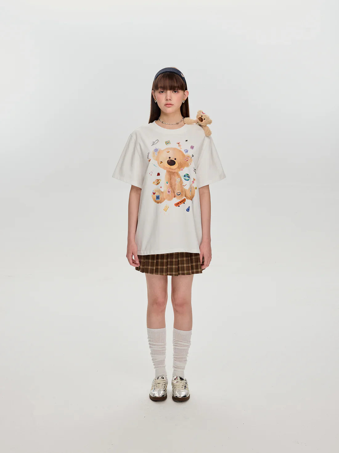 13DE MARZO Bear Stickers T-Shirt