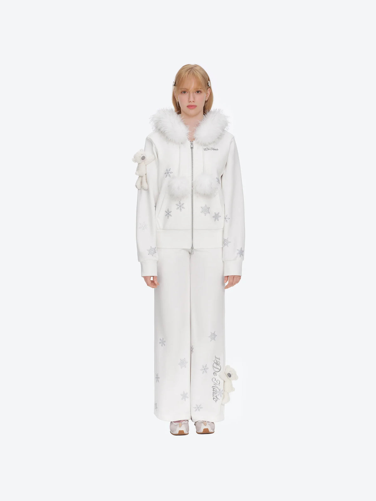 13DE MARZO Shimmer Snow Bear Zip Hoodie White