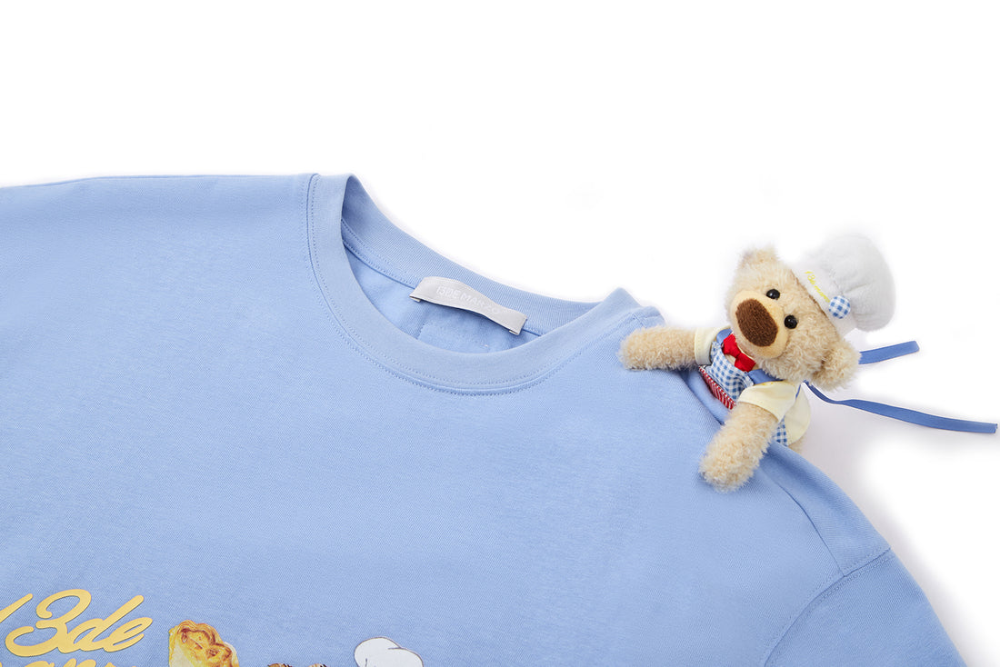 13DE MARZO Bear Macau Tart T-shirt Blue