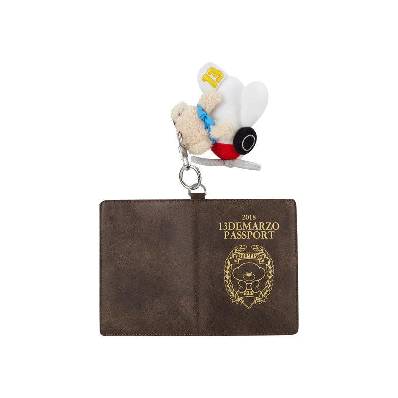 13DE MARZO Pilot Bear Passport Holder