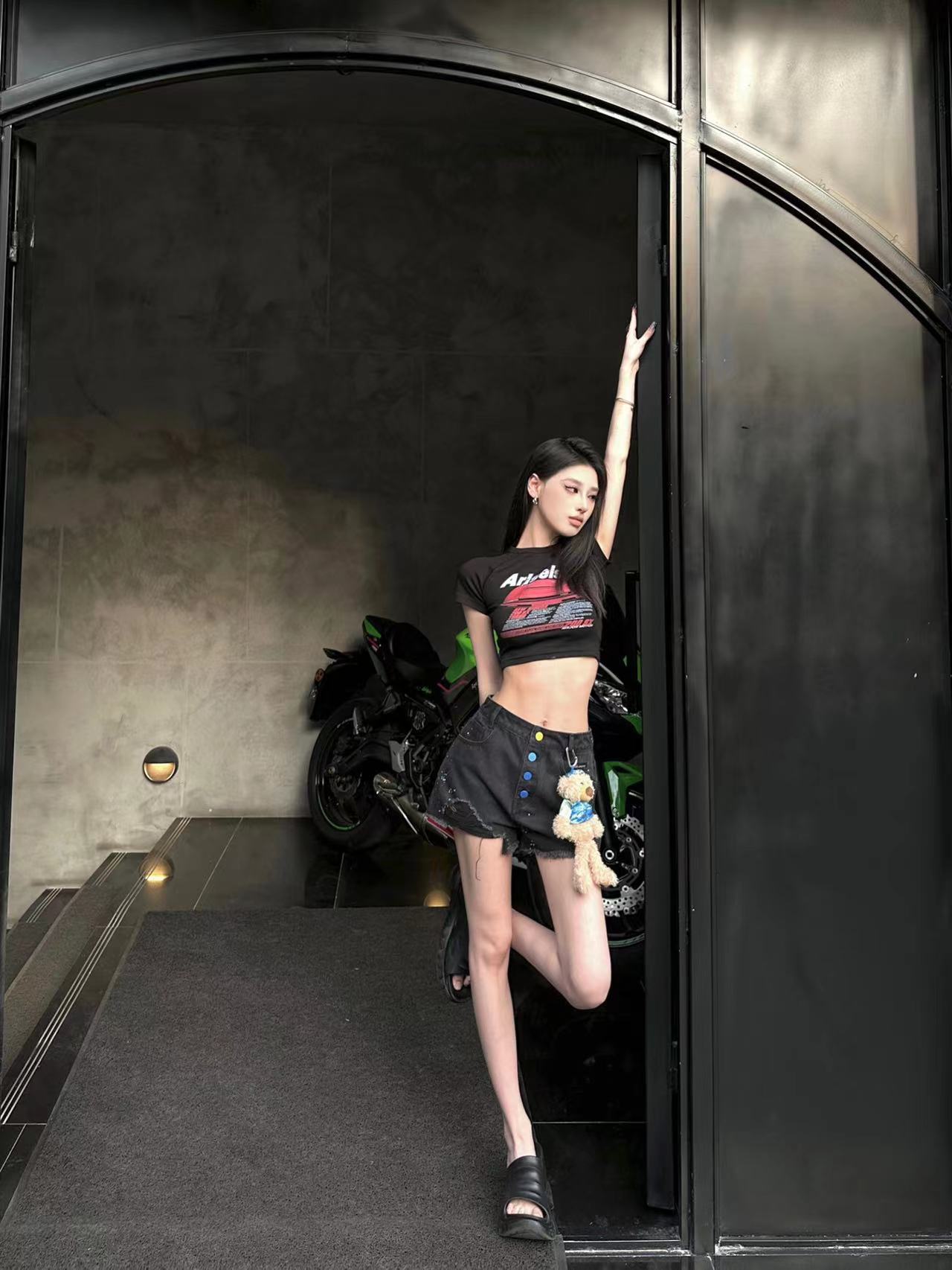 13 DE MARZO VAN GOGH MASTERPIECE DENIM SHORTS
