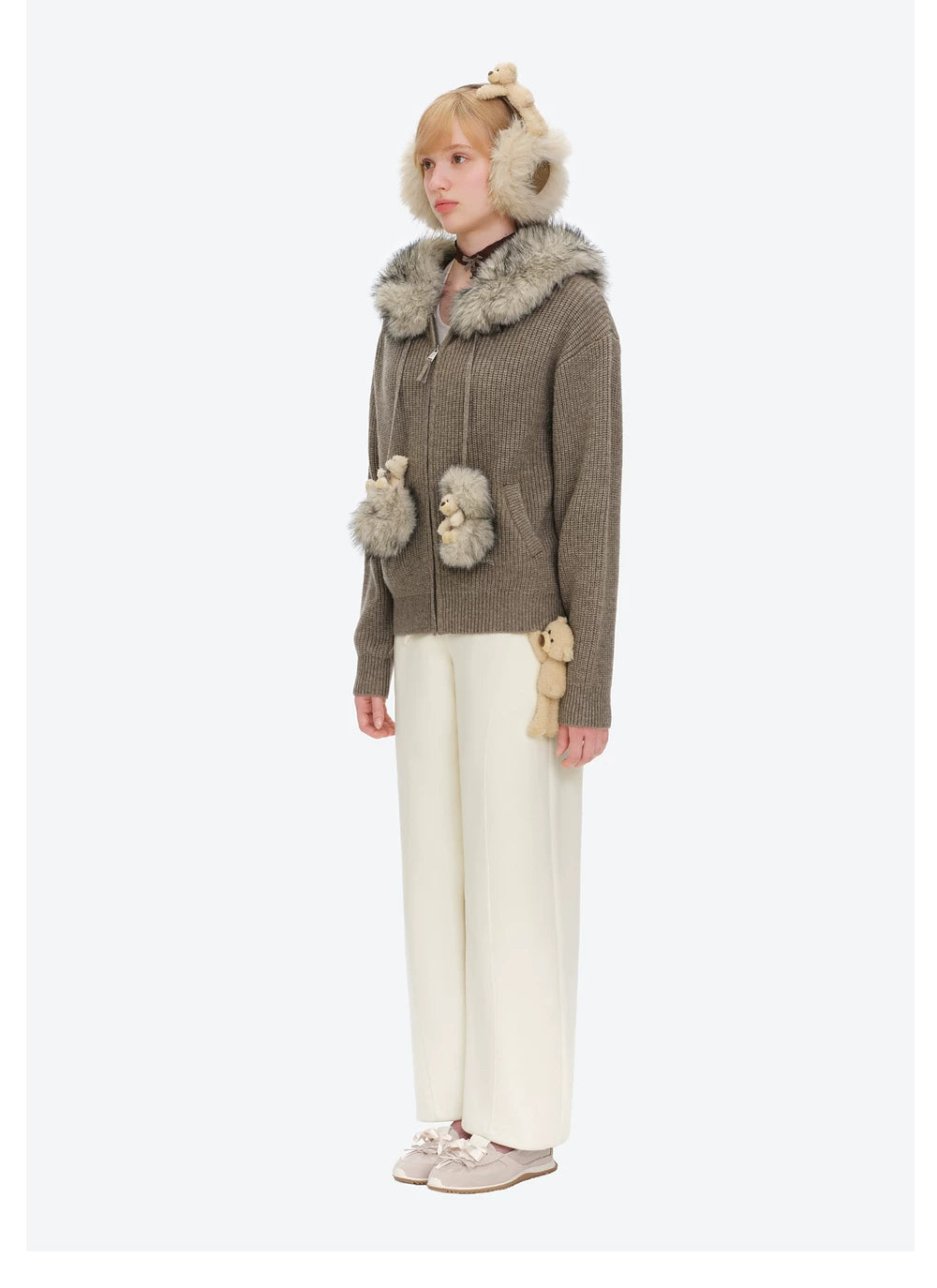 13DE MARZO Pom-pom Bear Fur Collar Knit Sweater Khaki