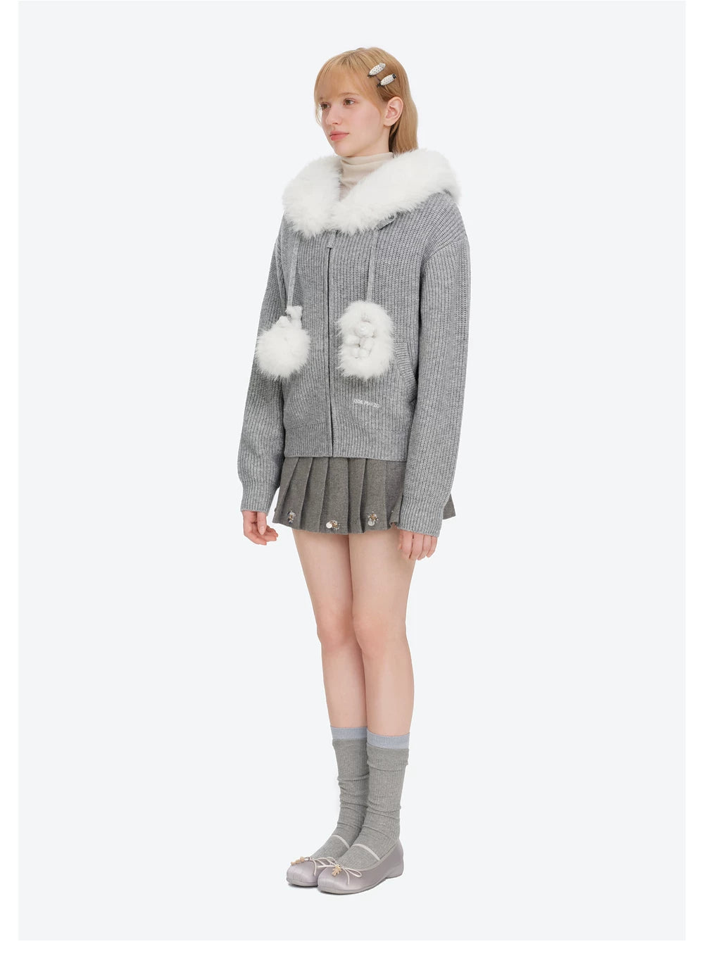13DE MARZO Pom-pom Bear Fur Collar Knit Sweater Grey