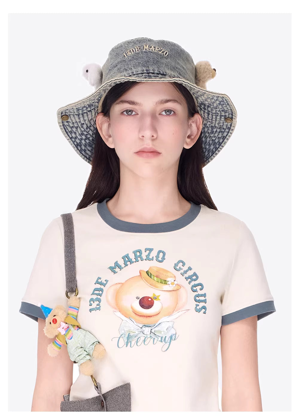 13DE MARZO Reversible Denim Bucket Hat（Dark Blue）